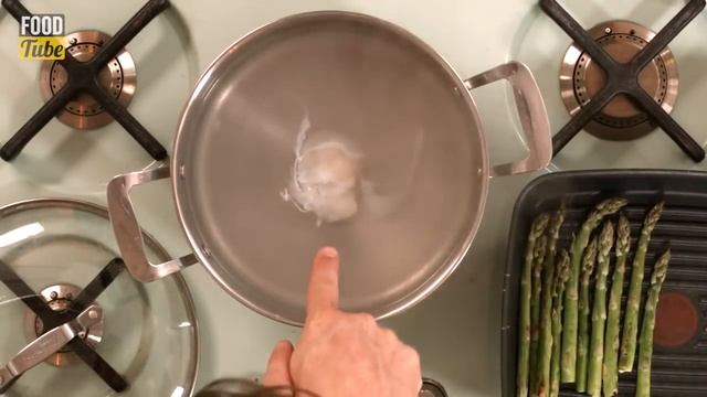 Три способа приготовления идеального выпускного яйца от Джейми Оливер смотреть онлайн