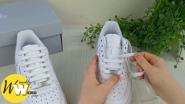 HOW TO BAR LACE NIKE AIR FORCE 1s (EASY Way) смотреть онлайн