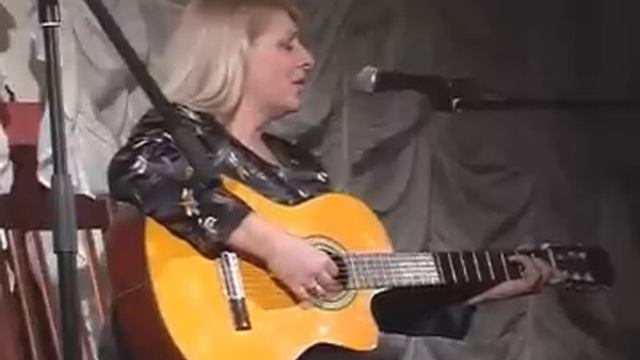 "В поле деревце" исполняет Екатерина Асмус смотреть онлайн