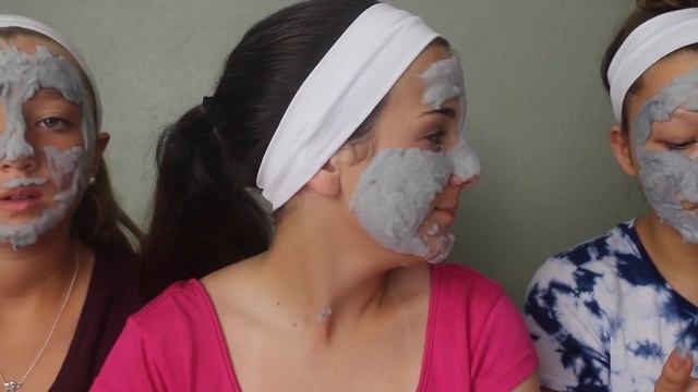 THE WEIRDEST FACE MASK EVER! | BUBBLE FACEMASK! | Ayeitsgianna