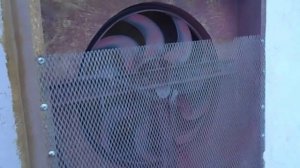 Как работает самодельная вытяжка в покрасочном гараже!