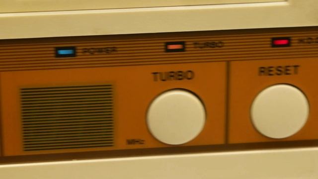 Retro Sleeper Gaming PC Ryzen 5700G / Gigabyte B550 / Corsair RGB смотреть онлайн