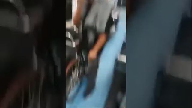 ЖЕСТКИЙ БОЙ В МЕТРО!!! смотреть онлайн