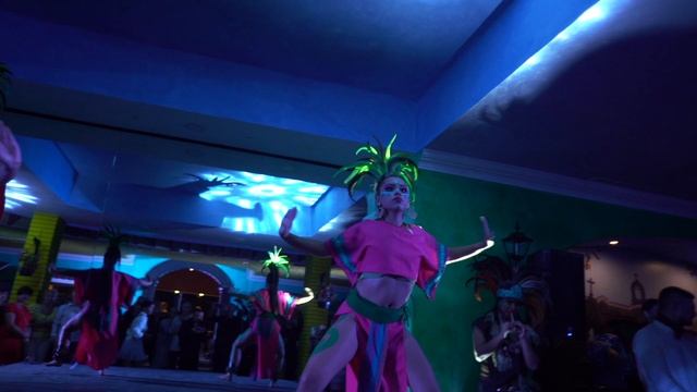 LATIN PARTY смотреть онлайн
