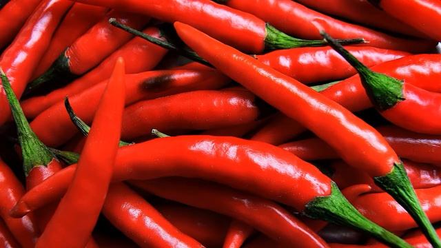 Почему краснеют уши и горят вечером у человека?