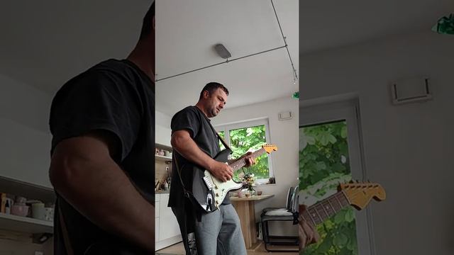 Fender Super Sonic 22 смотреть онлайн