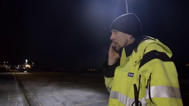 Volvo Trucks vs Volvo FH 16 750 HP 3550 NM - 750 Tonnes смотреть онлайн