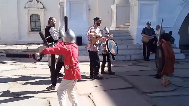 Ростов Великий. Кремль. Выступление музыкальных коллективов. смотреть онлайн