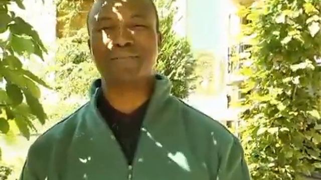 Сандей Аделаджа Кто отвечает за ситуацию и помогает людям смотреть онлайн