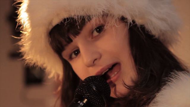 Клип Папина дочка. Композитор Алена Высотcкая поет юная модель Латифа смотреть онлайн