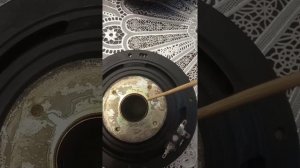 почему хрипит динамик?