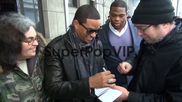 Laz Alonso at 'The Wendy Williams Show' studio in New Yor... смотреть онлайн