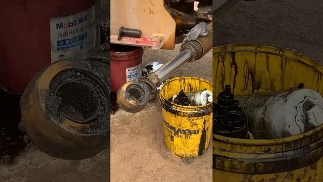 Overhaul Longgong 855N Steering Oil Cylinder Oil Leakage Replace Oil Seal. смотреть онлайн