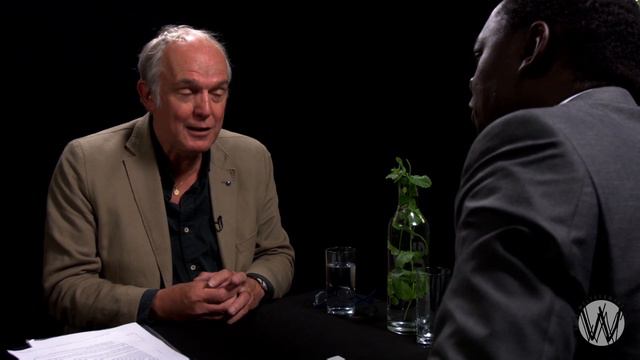 Het verband tussen olie en migratie in Afrika; Alphonse Muambi met Arend van Campen смотреть онлайн