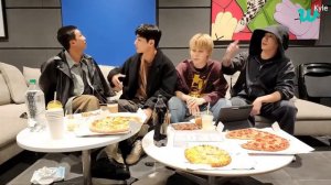 Трансляция BTS перед армией на Weverse