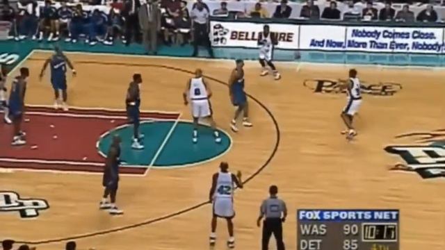 Ben Wallace Highlights (02/08/1999 against Pistons) смотреть онлайн