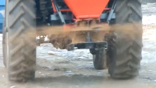 Пескоразбрасыватель навесной РН 1,3 тракторный смотреть онлайн