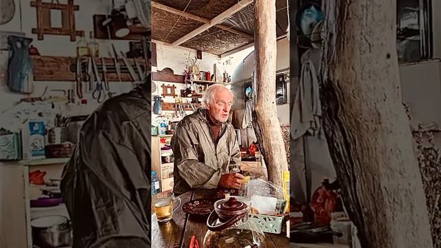 А я вам сейчас покажу смотреть онлайн