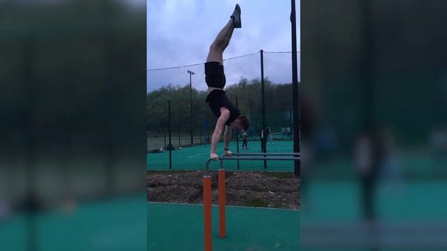 СПИЧАГ и ГОРИЗОНТ на брусьях | Промежуточный результат смотреть онлайн