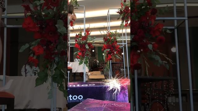 Украшение свадьбы живыми цветами. Флористика #декоратор#свадьба#декорсвадьбы#флористика смотреть онлайн