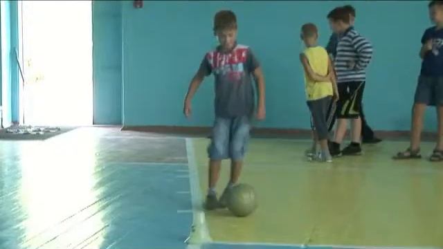 Урок 2. Тренировка МФК "Портовик" в СШ №77 смотреть онлайн