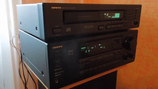 #hifiaudio  ONKYO TX-DS555