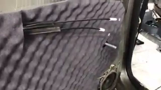 Исправили небольшие недочёты Mitsubishi Colt, сделав дополнительную шумоизоляцию салона смотреть онлайн