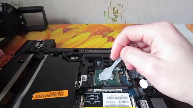 Dell latitude e6410 laptop disassembly and cleaning смотреть онлайн