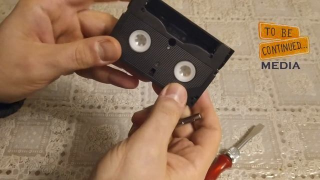 Как вручную перемотать видеокассету формата Hi8
