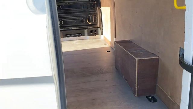 Volkswagen Crafter 2.0 TDI CR35 BlueMotion Tech Trendline FWD LWB High Roof Euro 6 (s/s) 2dr 1968 c смотреть онлайн