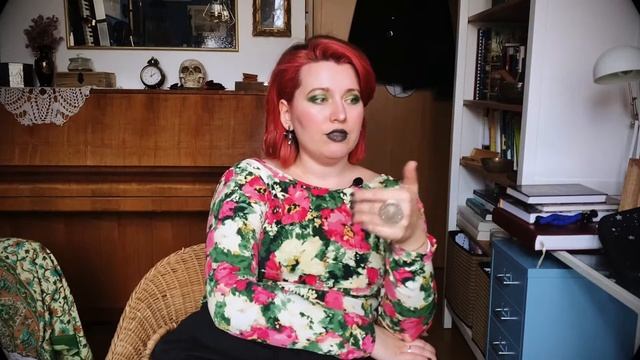 Как остаться собой будучи в элитной профессии? Да в принципе, как?! смотреть онлайн