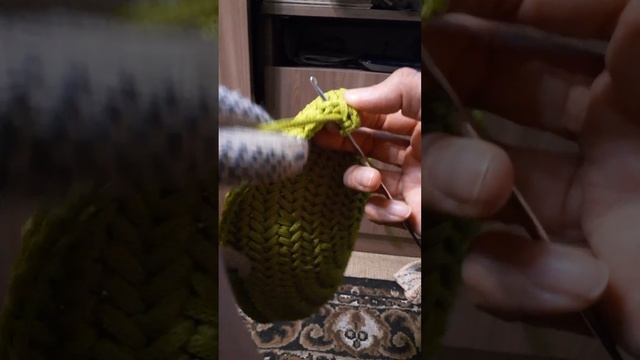 Начало лицевого ряда узора Паркет при некруговом ( поворотном) вязании смотреть онлайн