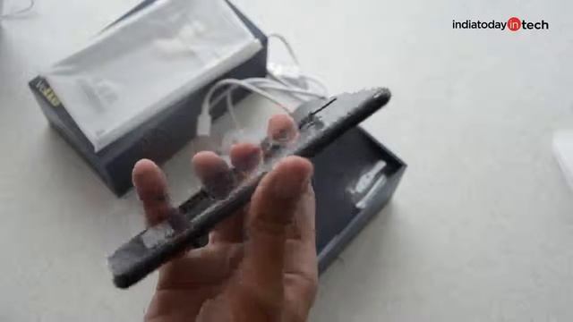 Asus ZenFone 5z unboxing Cheapest phone with Snapdragon 845 смотреть онлайн