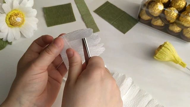 Старые стаканчики в дело. Раз, Два, Три и красивый сувенир СВОИМИ РУКАМИ готов. Поделки к 8 марта. смотреть онлайн