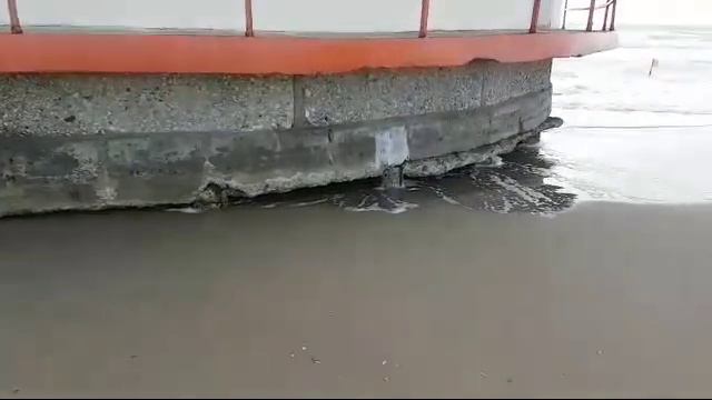 Вдоль берега моря В Анапе 1.12.2017 От Пляжа Селена И До. .. смотреть онлайн