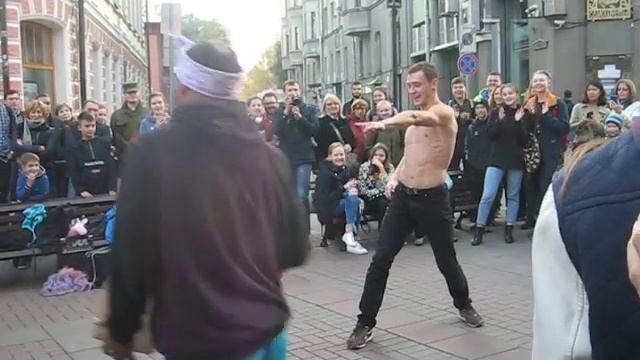 old arbat street 14 10 2018 02 break dance брейк данс около театра вахтангова смотреть онлайн