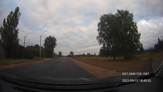 Driving in Pskov region: Остров - Палкино - Псков 13/09/2022 (timelapse 4x) смотреть онлайн