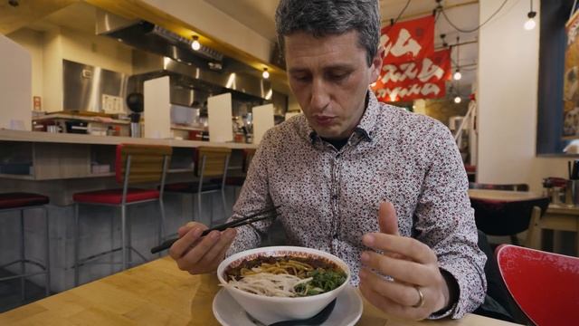 ЖЕСТКИЙ РАМЭН - Не смог съесть до конца Еда в Японии смотреть онлайн