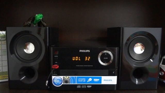 Micro System Philips MCM1150X/78 - CD MP3, Entrada USB direct - 15W смотреть онлайн