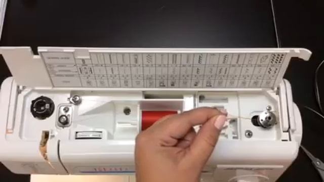 Winding a Bobbin on the Janome Schoolmate смотреть онлайн