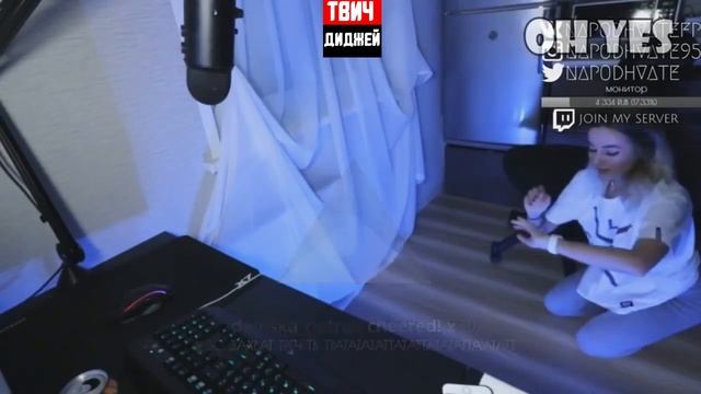 ПОКАЗАЛА СИСЬКИ НА СТРИМЕ №2 смотреть онлайн