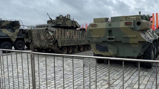 Москва Парк Победы/ Трофейная техника западных партнёров/ Тарас Незалежко смотреть онлайн