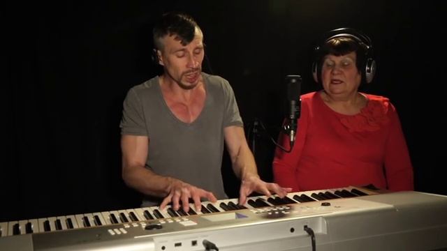 Костя Михно с мамой Любовью Кащенко. Птаха. смотреть онлайн