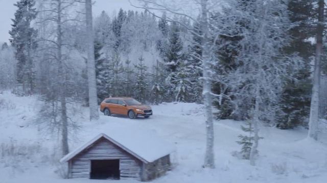 2023 Skoda Octavia Scout Driving In Snow