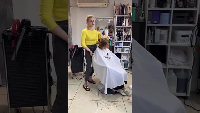 Відкритий урок групового курсу «Жіночі стрижки та укладки» в Tonita Color School✔️online-формат ✅ смотреть онлайн