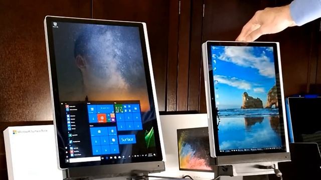 Vertical Dock for Surface Book 2 preview смотреть онлайн