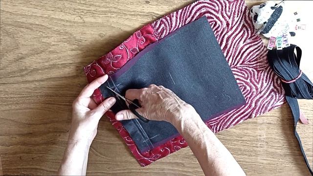 DIY\\Как легко самой сшить красивую косметичку из прямоугольников. Подробный мастер класс по пошиву смотреть онлайн