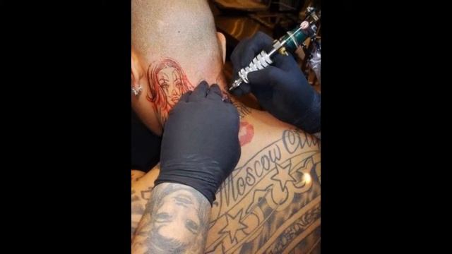 ВСЕ ТЕЛО ТИМАТИ ИЗУРОДАВАНО ТАТУИРОВКАМИ смотреть онлайн