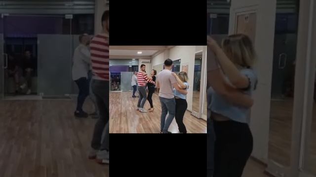 Танцы из гаража,Бачата -отрабатываем движения смотреть онлайн
