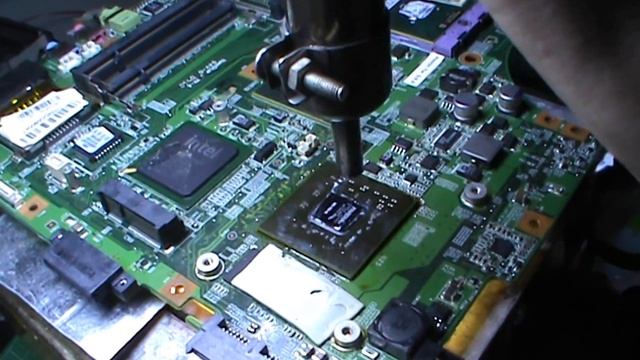 Экран ноутбука разделен на 6 частей ЛЕЧЕНИЕ смотреть онлайн